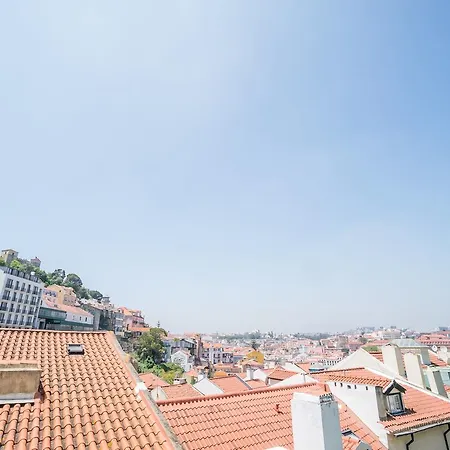 Castle Magnificent Terrace & Pool * Lisboa
