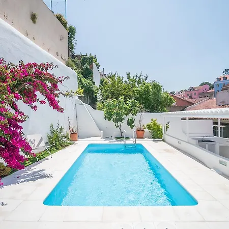 Castle Magnificent Terrace & Pool Appartement