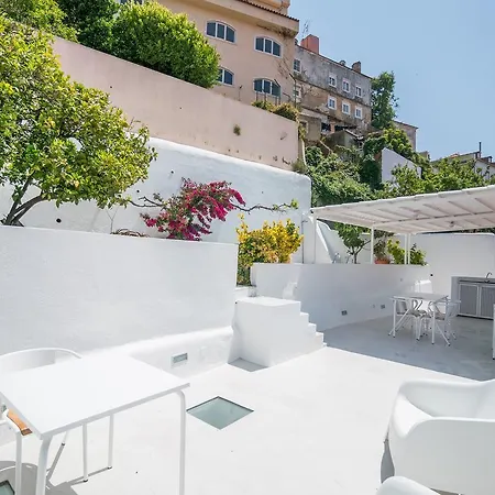 Castle Magnificent Terrace & Pool Appartement