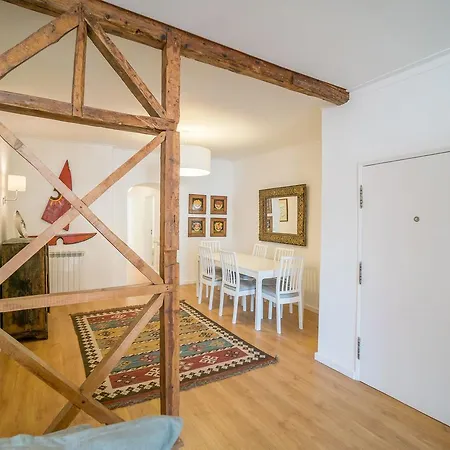 Castle Magnificent Terrace & Pool Appartement