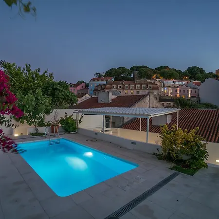 Castle Magnificent Terrace & Pool Lisboa